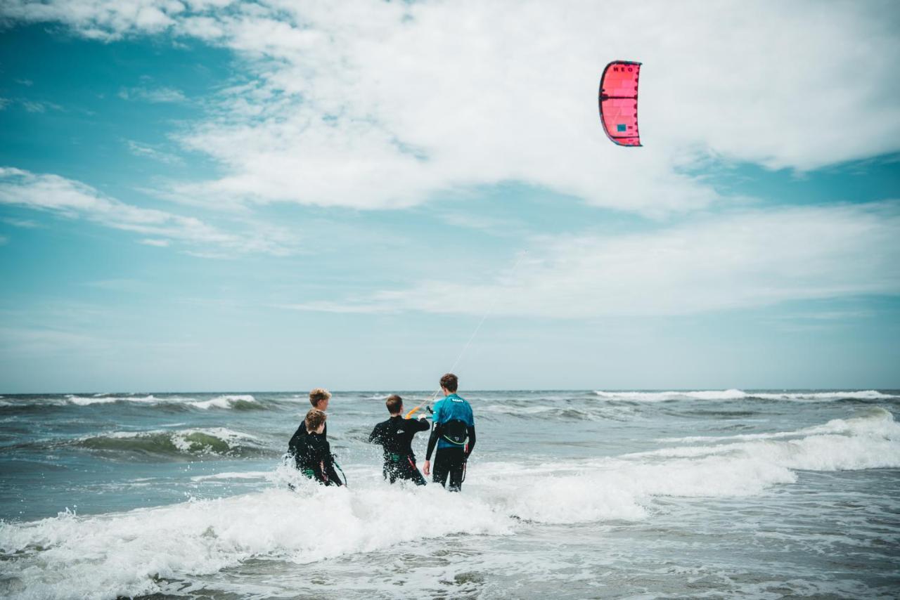Family & Surfhostel Petten Exterior foto