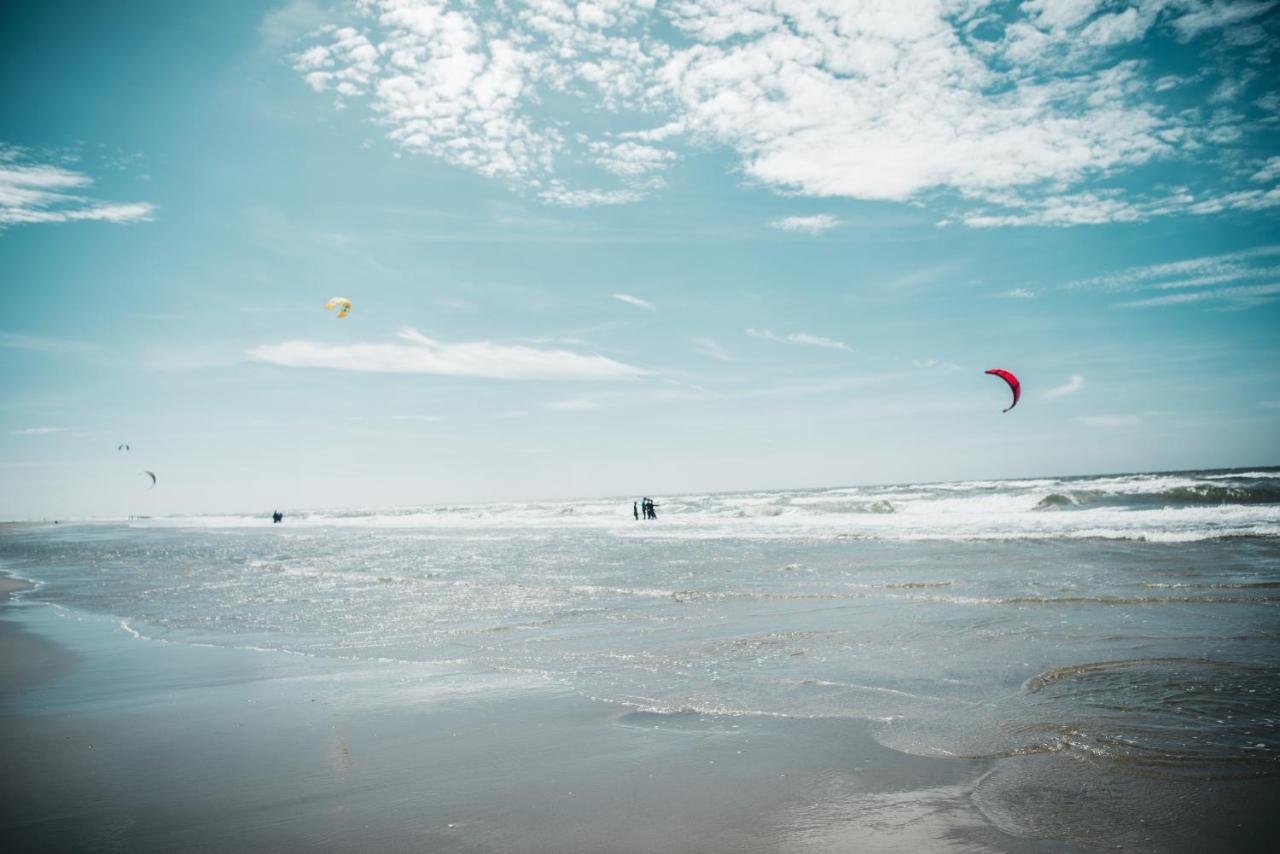 Family & Surfhostel Petten Exterior foto